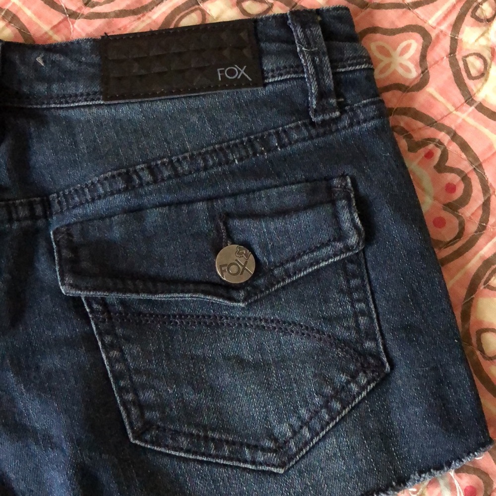 Shorts - Picture 3 of 5